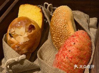 好歹也人均消费三百多的店