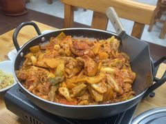 -亲昵春川鸡排(韩国美食街店)