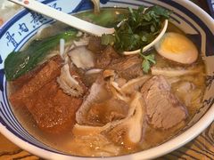 -鑫花溪牛肉米粉(印象水街都心荟店)