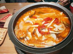 -山城外·非遗酸菜鱼(蜀都万达店)