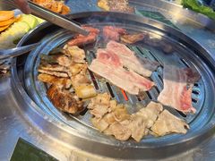 -哈哈碳都·牛肋条无限自助烤肉(台江万达店)