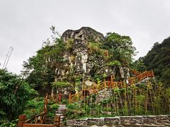 -高荡千年布依古寨旅游景区