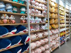 -名创优品(广州萝岗万达广场店)