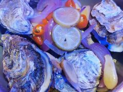 高压锅生蚝-南极·小龙虾·湘式拌饭(南街店)