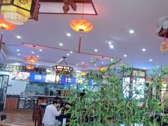 -桥香园过桥米线(国贸店)