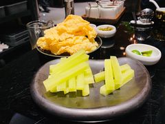 炸支竹-官也街澳门火锅(新源里店)