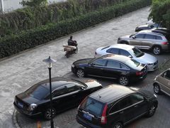 -上海星瀚奔驰4S店(红柳路店)