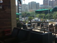 窗外环境-星巴克臻选(湛江鼎盛广场店)