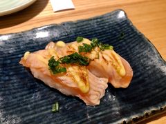 火炙三文鱼寿司-初居食屋日式料理(万象城购物中心店)