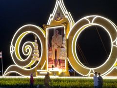 -滨海尚泰美食广场