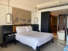 -三亚湾海居铂尔曼度假酒店