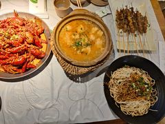 -巴厘龙虾·榜首油焖大虾(音乐学院·沿江酒馆店)