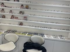-美式眼镜·授权蔡司.依视路.尼康.豪雅.明月(南翔印象城店)