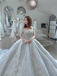 -艾米丽婚纱礼服
