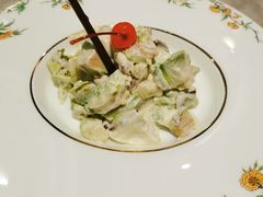 牛油果色拉-蝶园·装修中(BFC外滩金融中心店)