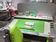 -康朴乐儿童学习桌椅(蓝色港湾店)