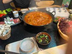-鹿鸣山草本茶香火锅(园西路店)