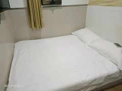 -小巢精品酒店(朝阳医院东大桥地铁站店)