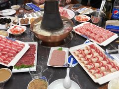 -楼外楼大刀肉传统火锅居(幸福街店)