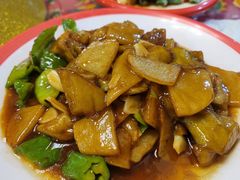 地三鲜-闯关东东北农家菜(崂山石老人店)