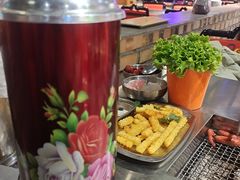 -马路牙子烧烤音乐酒馆(望京店)