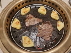 -蚂蚁洞·烤肉大营地(上海静安大悦城店)