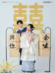 -雪中彩影婚纱摄影·微光艺术中心