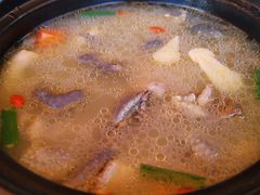 姬松茸炖鸡-妈妈的味道(和顺古镇店)