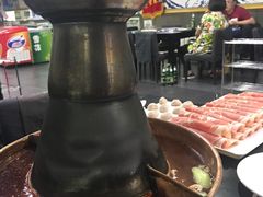 -楼外楼大刀肉传统火锅居(幸福街店)