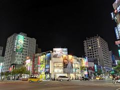 -六合夜市