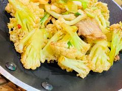 -滴水·湘逢(南汇大学城生活广场店)