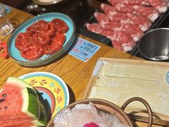 -老牌坊云南鱼豆花火锅(爱建店)