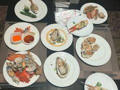-大中华希尔顿酒店-念自助餐·嗨啤·小龙虾