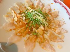 薄切鲜鱼片-穹六人间 people 6(岳阳路店)