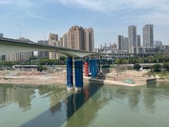 -全季酒店(重庆李子坝牛角沱地铁站店)