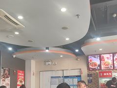 -李先生牛肉面大王(北京站售票厅餐厅)