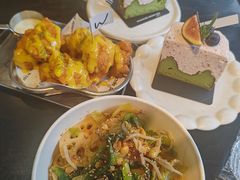 -W COLLECTIVE  DESSERT SHOP