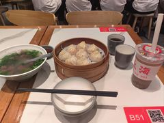 -馋三尺蟹粉小笼(人民广场店)