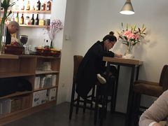 -WOW coffee