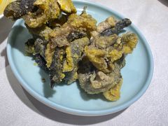 咸蛋黄炸鱼皮-新加坡海鲜(国贸商城店)