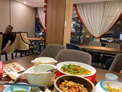 大堂-有红鸡毛店·川菜(建设路店)