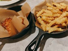 -必胜客(仲盛商城王安宇主题店)