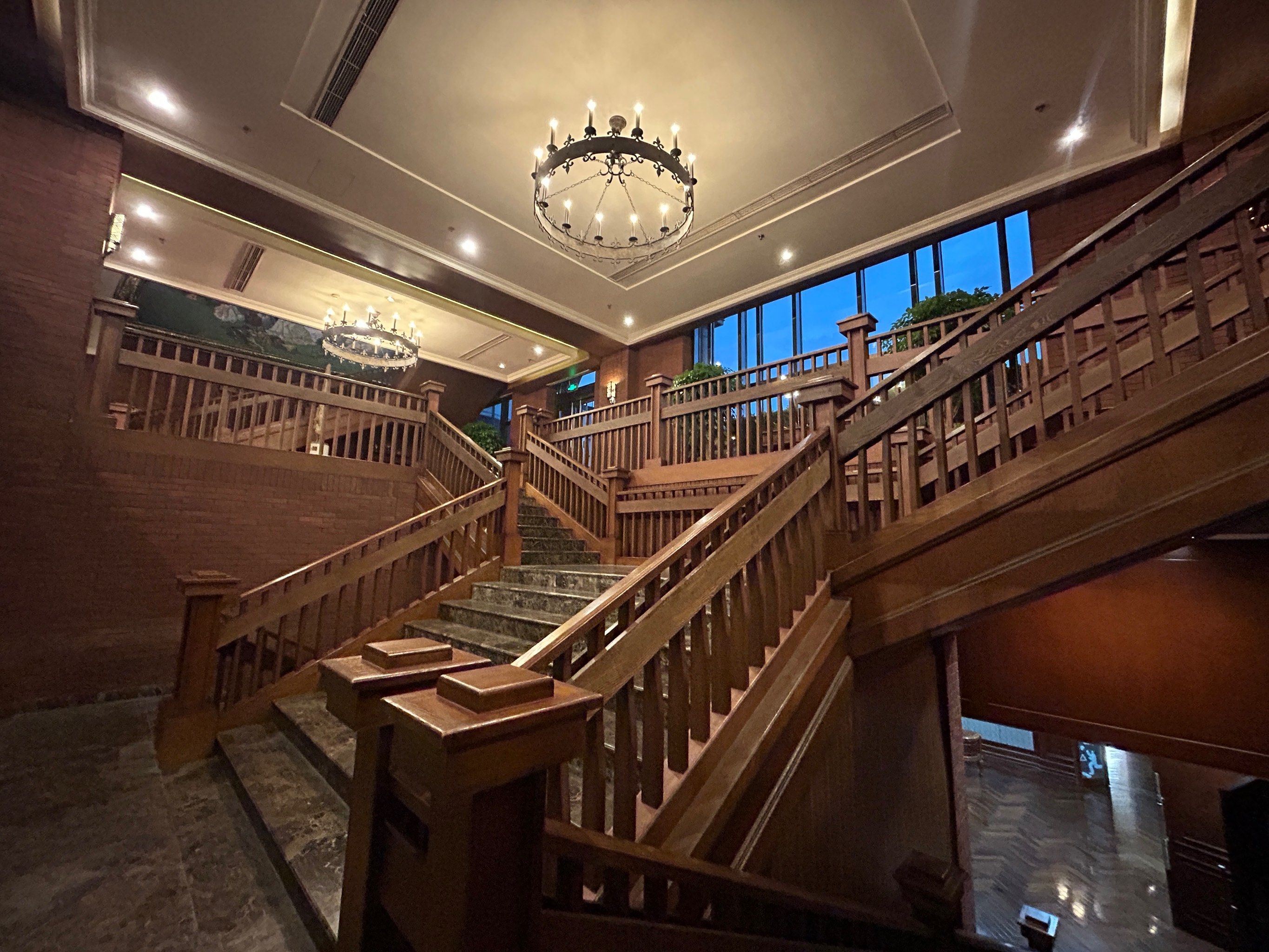 环境很好,私密性很强,菜品品质很高,吃喝