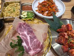 -青瓦餐厅·生鱼片·韩园烤肉(西塔店)