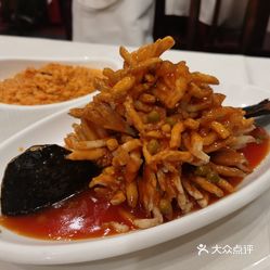 功德林素菜饭庄(前门东大街店)的松鼠桂鱼好不好吃?