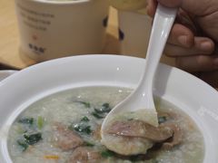 -李与白包子铺(桐梓林店)