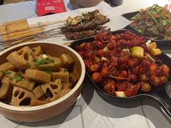 -巴厘龙虾·榜首油焖大虾(音乐学院·沿江酒馆店)