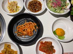 餐前小菜-本家韩国烤肉(青岛万象城店)