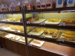 面包甜点陈列柜-苹果花园(襄阳南路店)