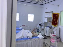 点击看大图 -痘敏医生专业祛痘·肌肤修复连锁